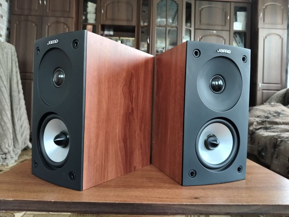 Продам полочную акустическую систему Jamo S622 DARK-APPLE (В ИДЕАЛЕ!)