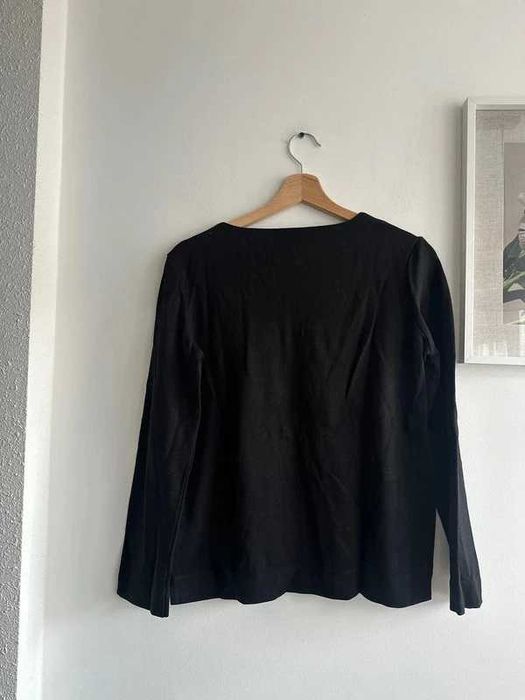 Czarna bluzka Massimo Dutti z długim rękawem i ozdobnymi aplikacjami S