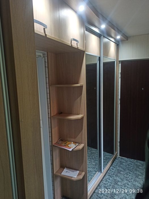 Szafa z drzwiami przesównymi ,pawlaczem podświetlenie