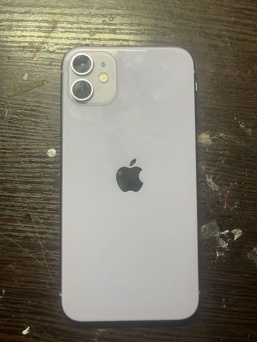 Айфон 11.