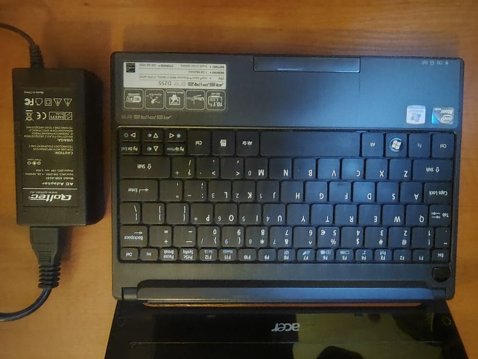 Netbook Acer Aspire One D255 | Sprawny +  zasilacz
Opis:
