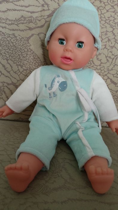 Interaktywna, mówiąca lala.