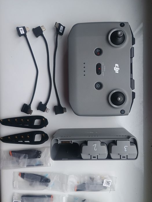 DJI mini pro 2, baterie, etui, ladowarka