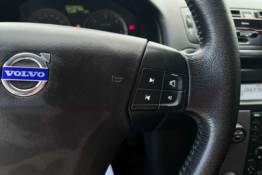 Volvo V50 2004 року