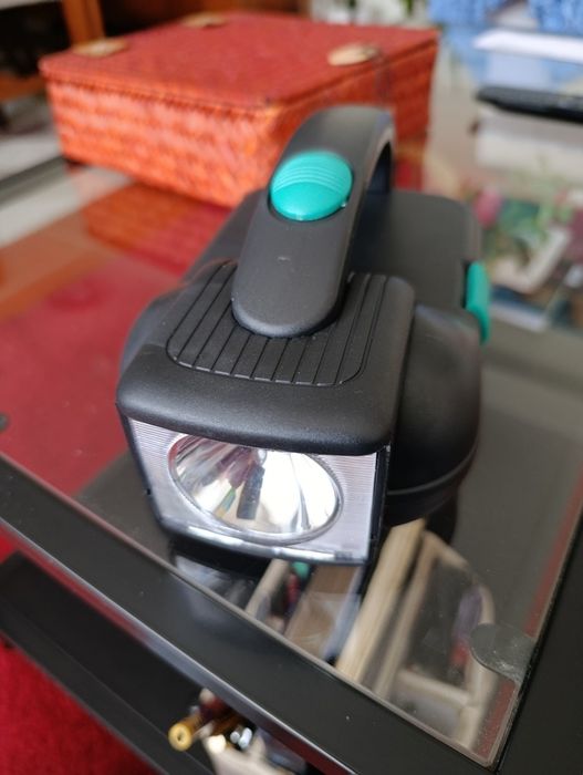 Kit de ferramentas e lanterna