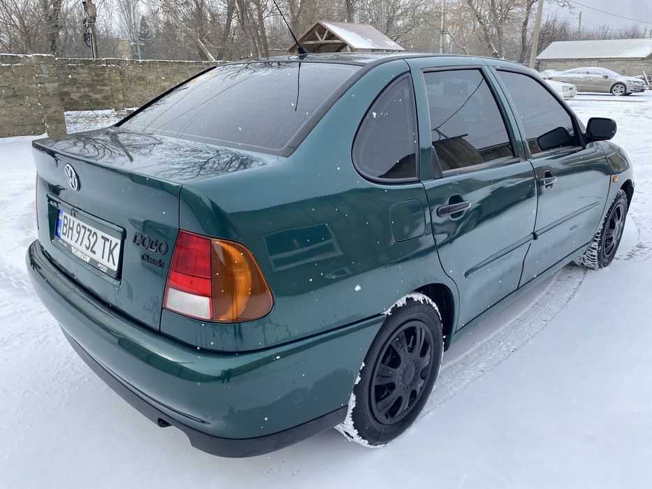 Volkswagen Polo Classic 1.4 бензин 1998 год