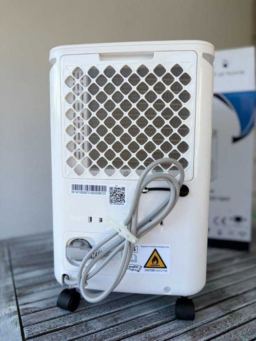 Desumidificador Midea 12L Wi-Fi até 35m2
