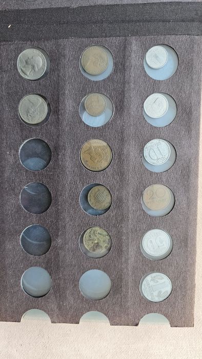 Klaser z monetami 1800 do 2000 roku