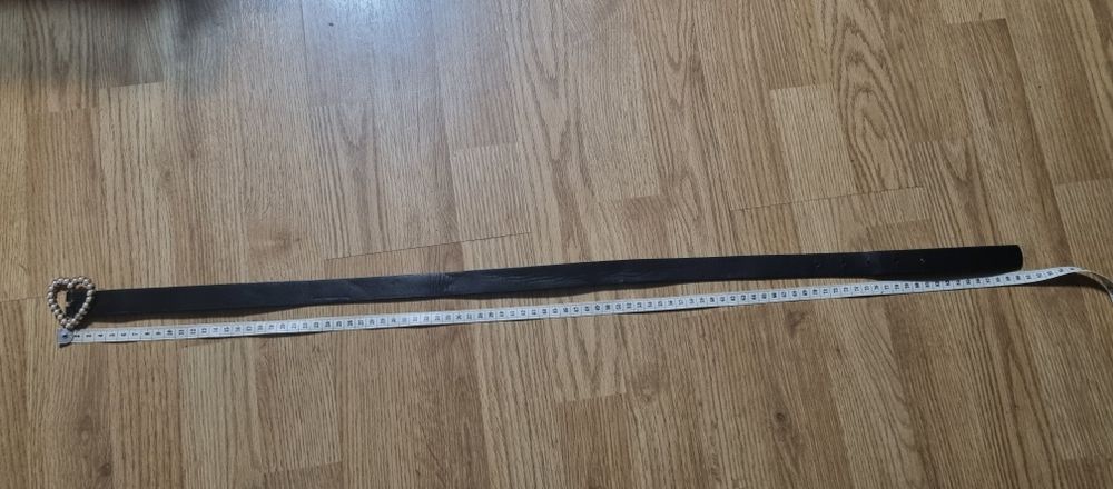 Pasek damski 90 cm czarny perły serduszko