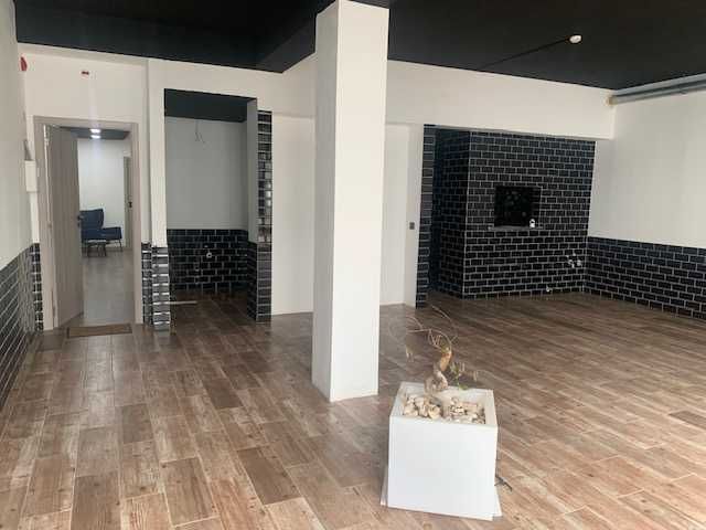 Espaço com 377m2 no centro de Torres Novas ( Comercio e Serviços )