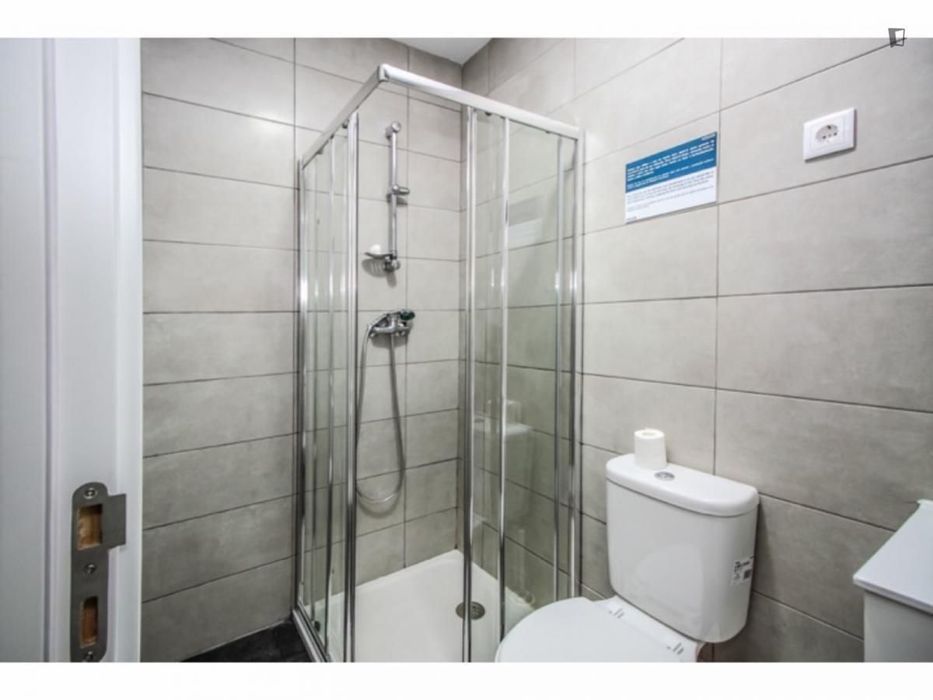 Quarto - localizado em Alameda Lisbon