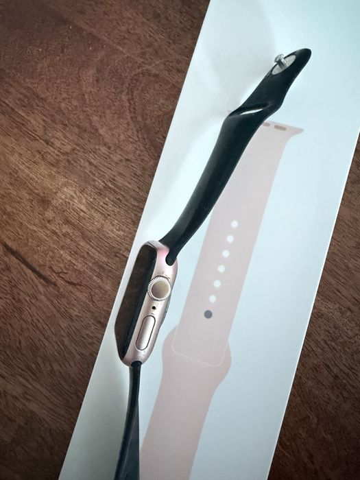 Apple Watch Series 5 dourado