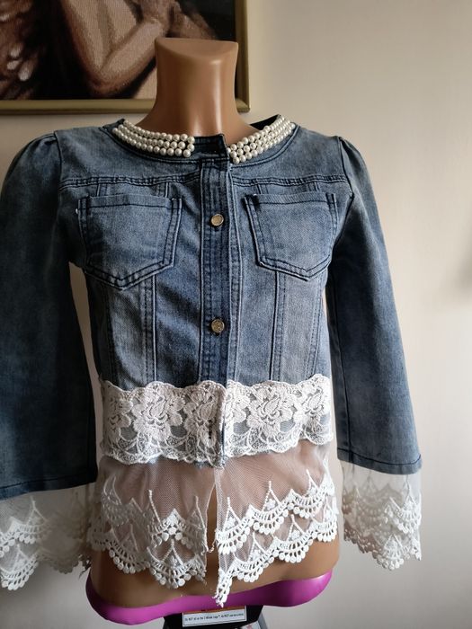 Kurtka jeansowa z koronką