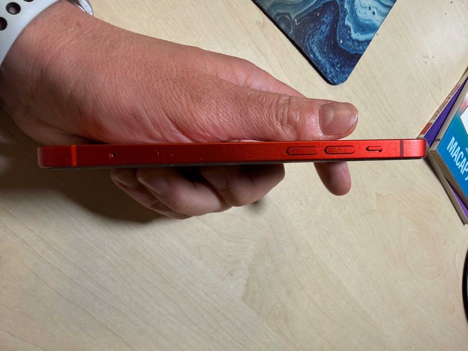 iPhone 12 128 ГБ — відмінний стан, АКБ 80%