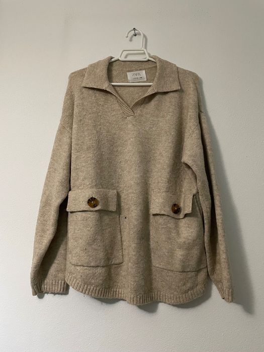 Camisola bege decote em V