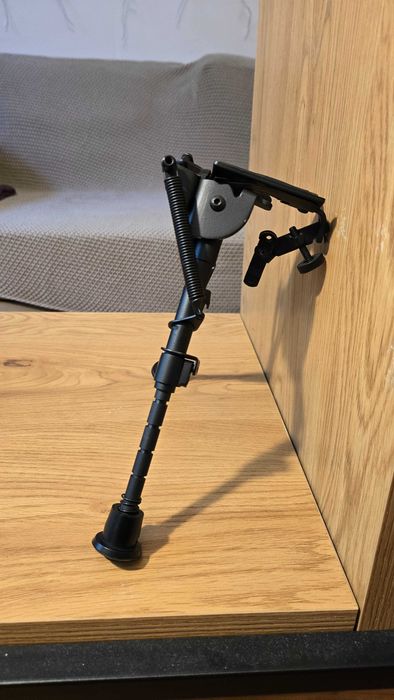 Regulowany bipod / dwójnóg do karabinka, montaż typu Harris, używany