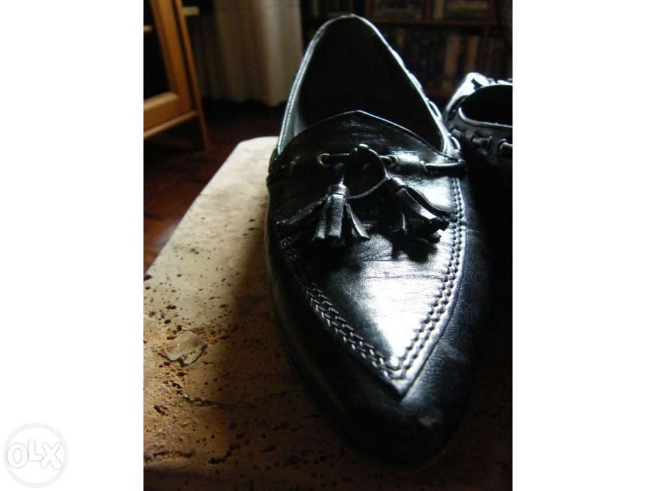 Sapatos em couro