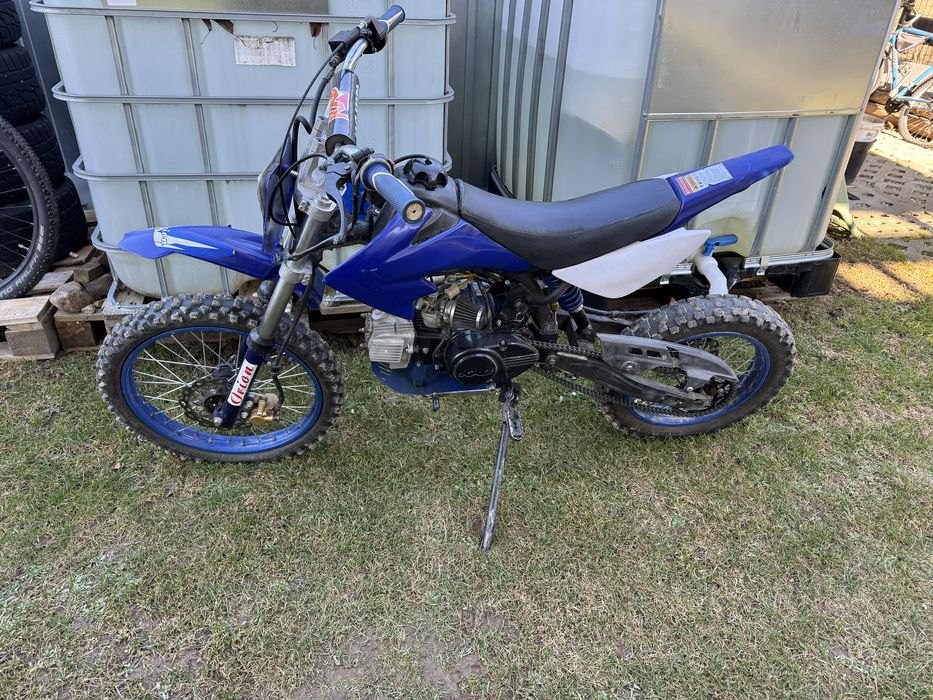 Cross 125 cm3  2000 zl