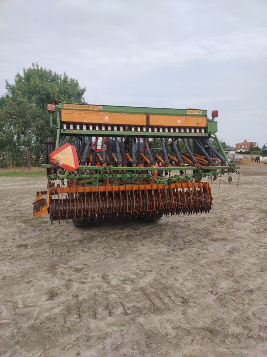 Agregat uprawowo siewny Amazone D7