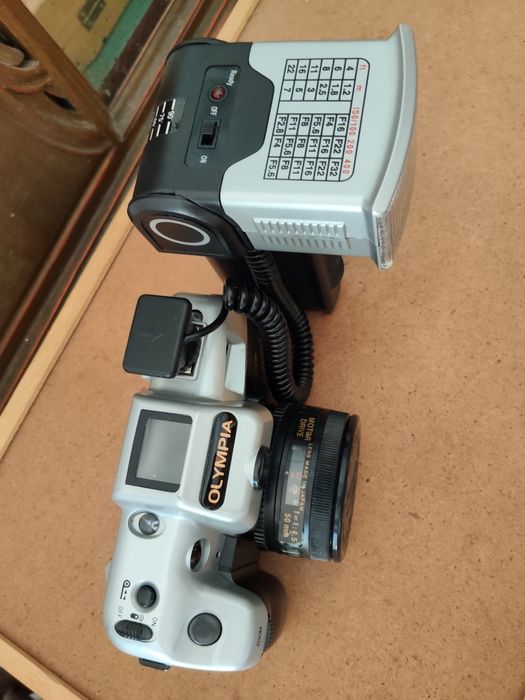 Máquina fotográfica vintage Olympia