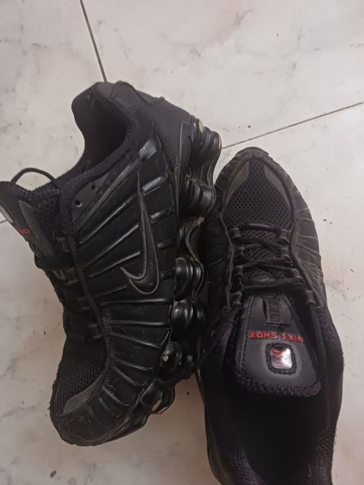 Ténis nike 12 molas tamanho 40