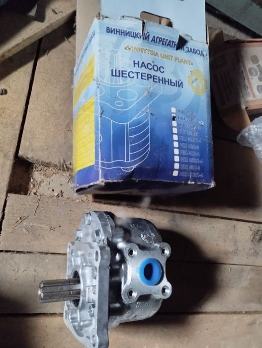 Продам насос шестереней газ