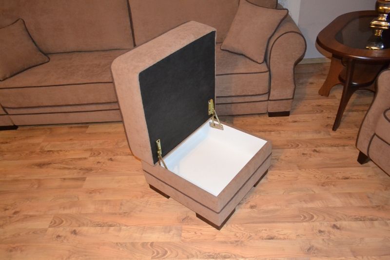 Zestaw wypoczynkowy Kanapa rozkładana + fotel Uszak + pufa - producent