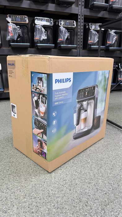 НОВА!!!Кавомашина Philips 5500 серії-ГАРАНТІЯ-1 рік