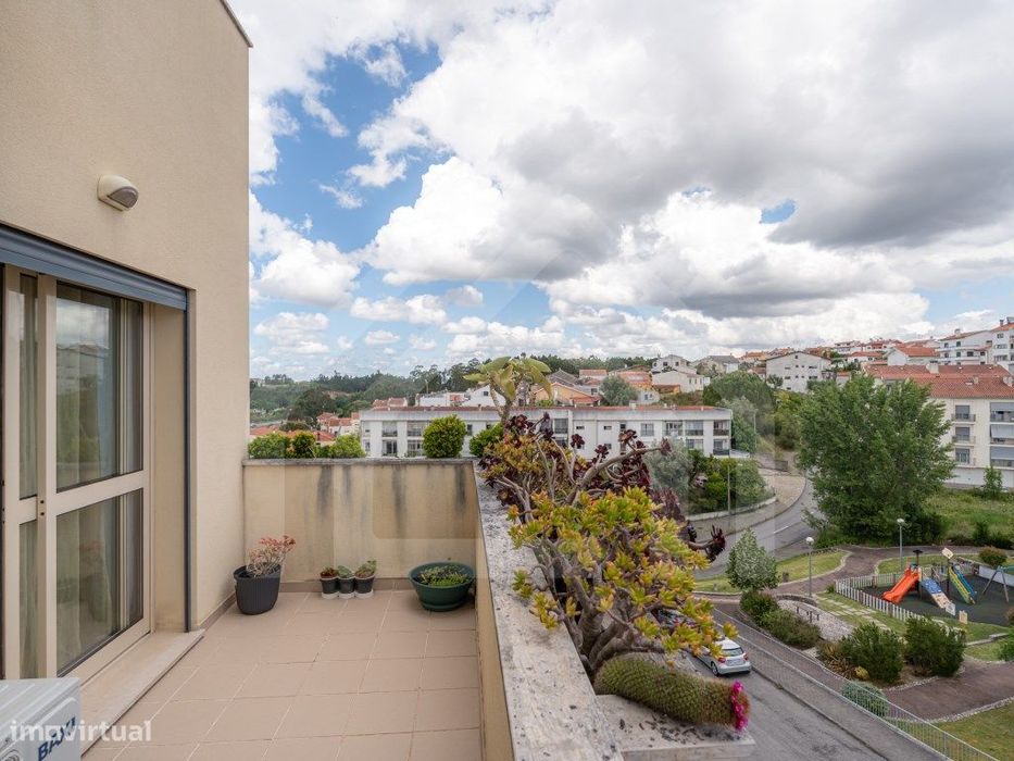 Apartamento T3 | Com sótão | Alqueves