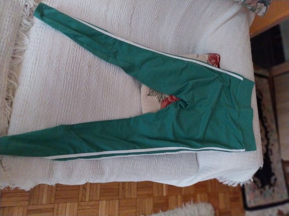Spodnie firmy Adidas rozm.40/42