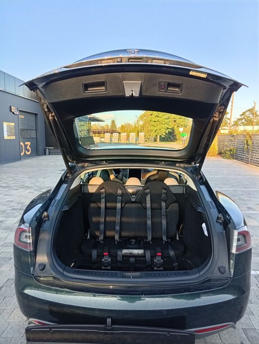 Продам Авто Tesla Model s