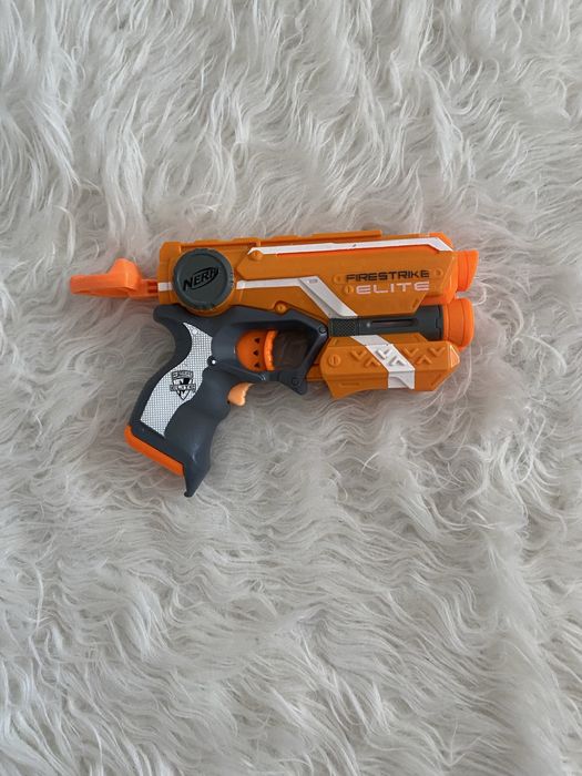 Нерф з прицілом