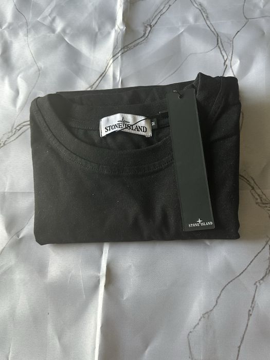 Tshirt preta da Stone Island