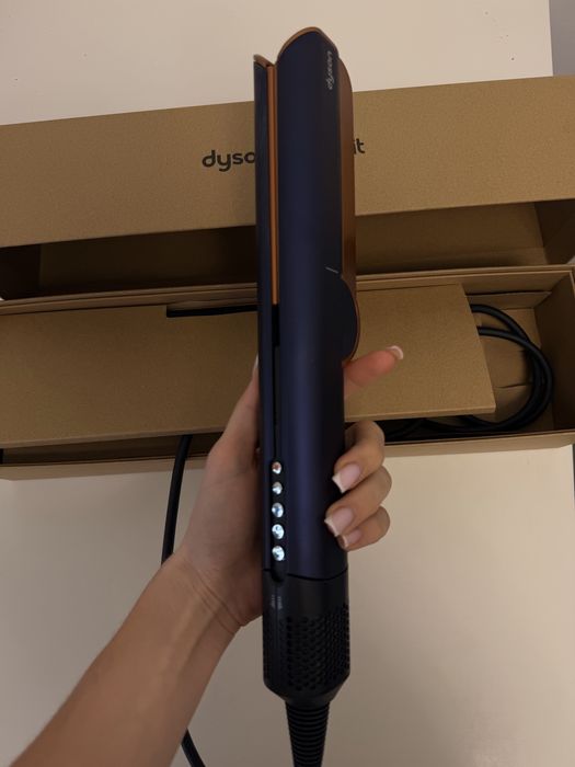 Продам dyson airstrait оригінал