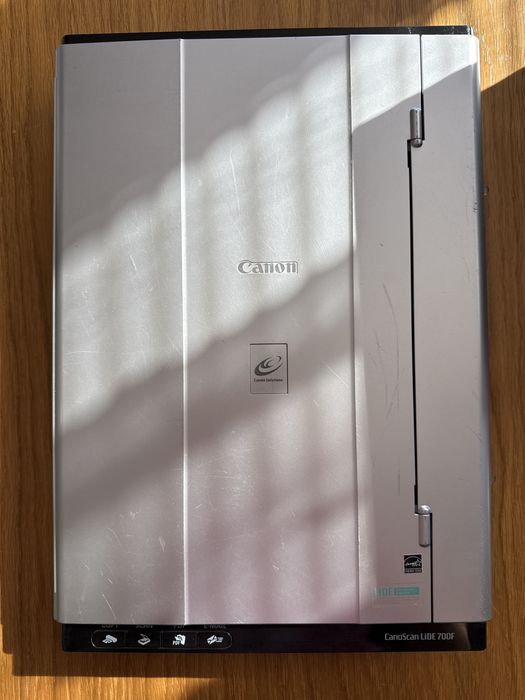 Skaner płaski Canon Canoscan LiDE 700F