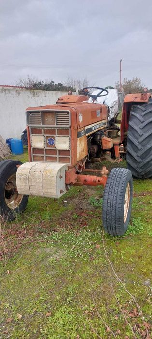 Trator Agrícola Internacional 733