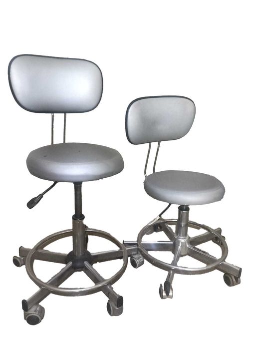 Робоче місце майстра манікюру- стіл , крісло майстра, крісло клієнта