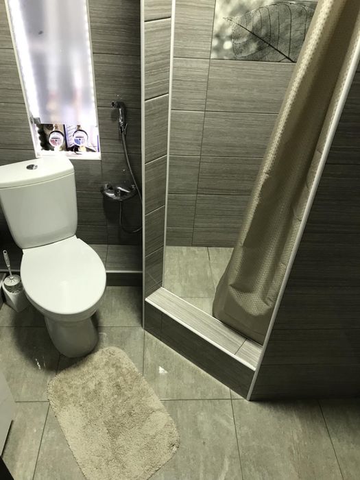 1-к ЛЮКС,Бевза,36,дуже тепла,подобово,фонтан,вокзали