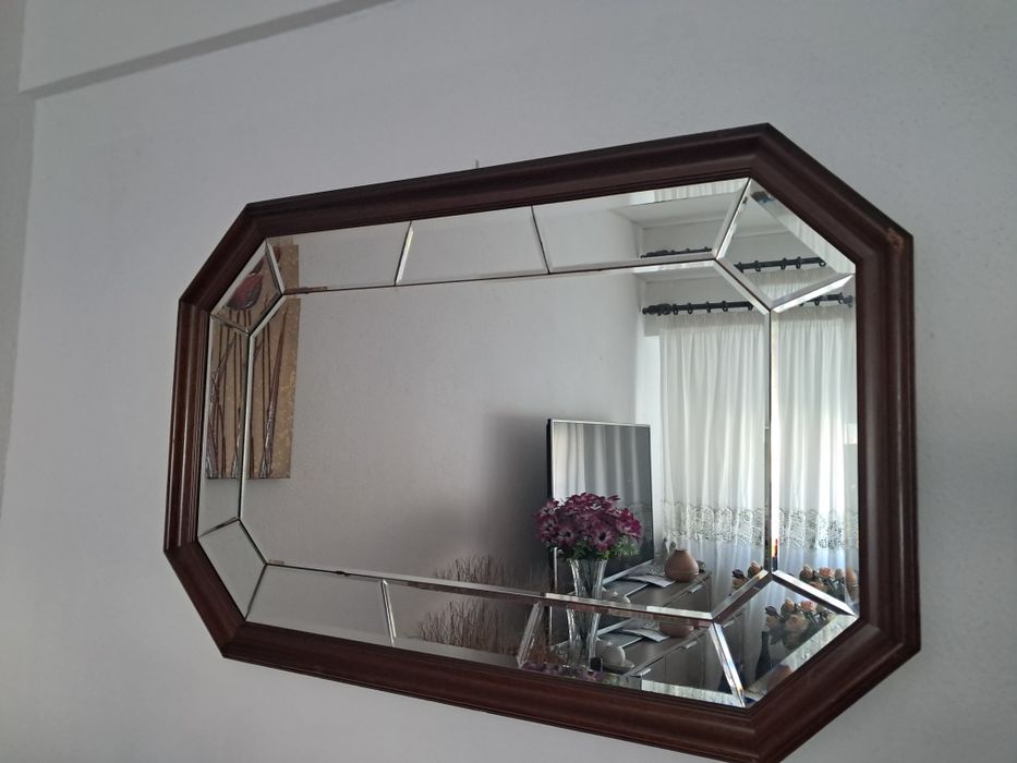 Espelho  com madeira maciça