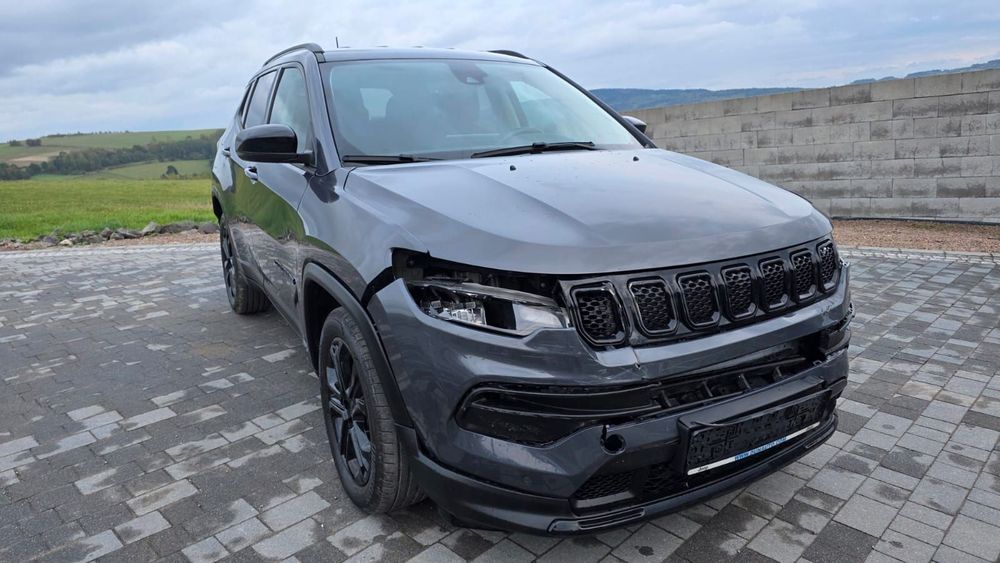 Jeep Compass 1.3Benzyna NightEagle Navi Kamera Grzane fotele