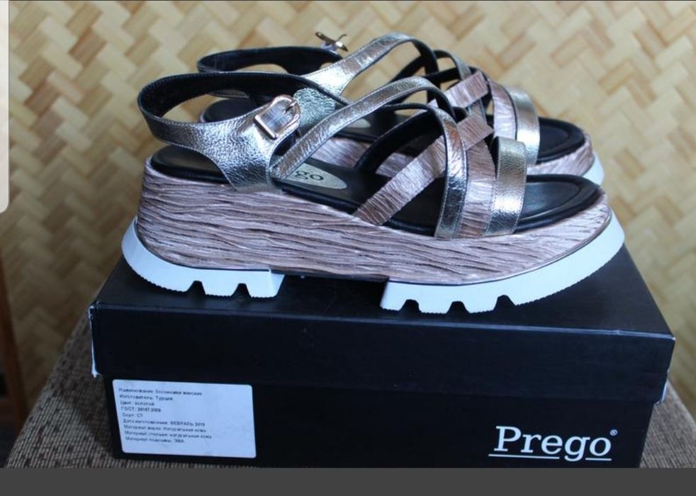 Новые кожаные босоножки от Prego