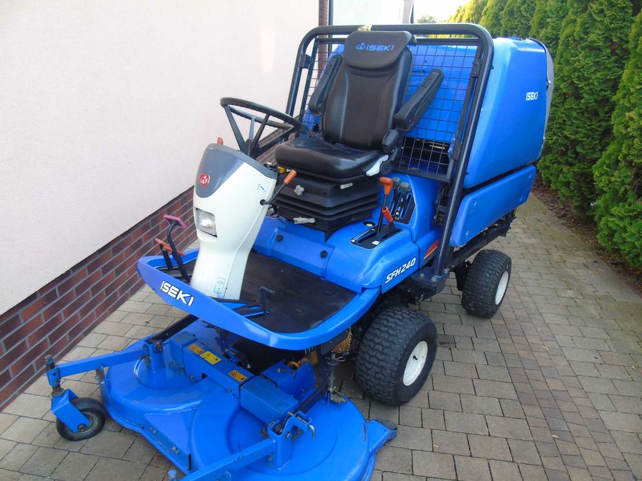 Profesjonalna kosiarka ISEKI SFH240 27KM 3cyl. diesel 4WD  PO SERWISIE