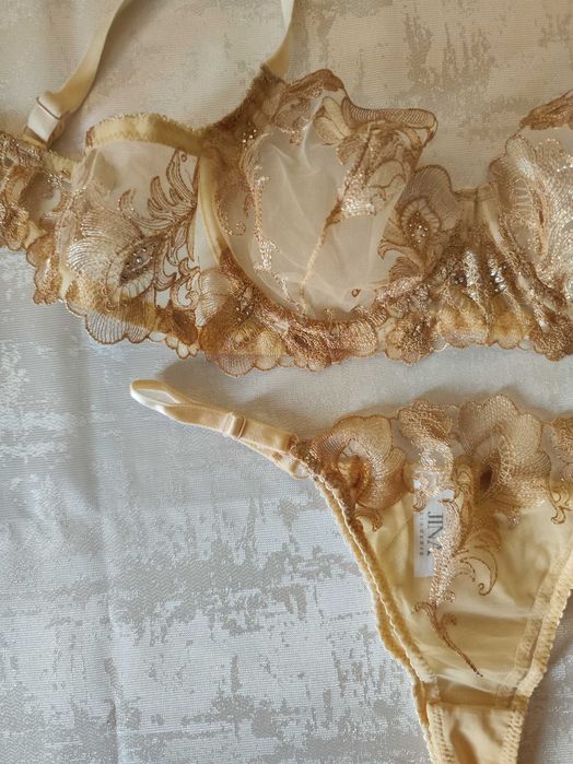 Lingerie – Artesanato de luxo 85B | Novo