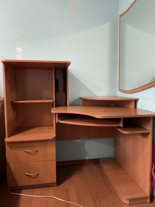 Угловий письмовий, компʼютеринй стіл Ш*85 В*127