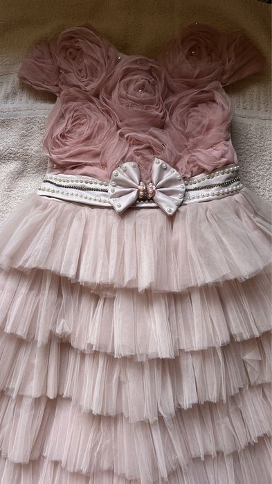 Святкове плаття для дівчинки