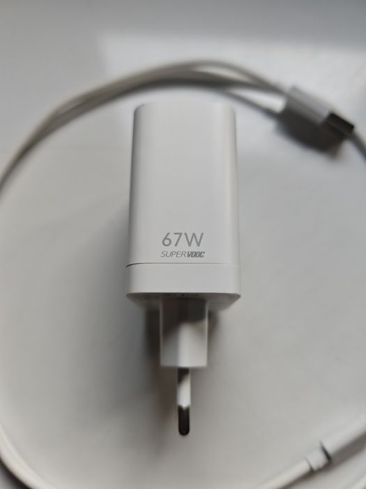 Carregador Oppo Supervooc 67W