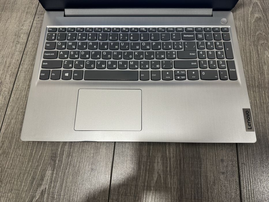 Ігровий ноутбук Lenovo. MX330, i3 1005G1, 12Gb DDR4, NVMe256Gb.