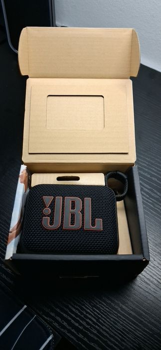 Coluna Jbl go 4.