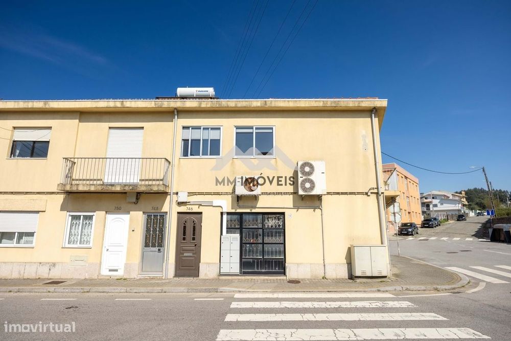 Imóvel Único: Habitação + Espaço Comercial | Excelente Oportunidade de