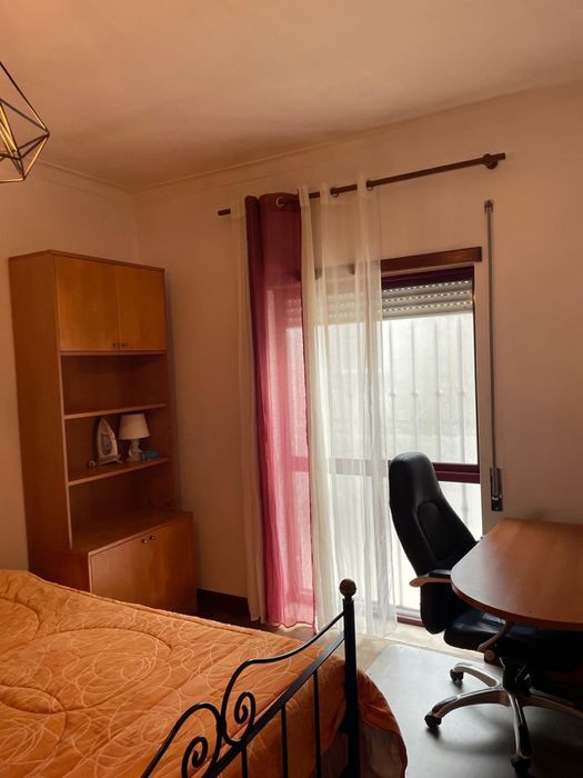 Aluga-se apartamento T1